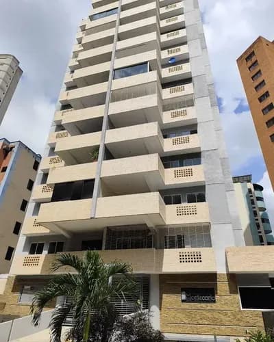 Apartamento Con Excelente Ubicacion Ubicado En Urb Las Chimeneas Valencia. St