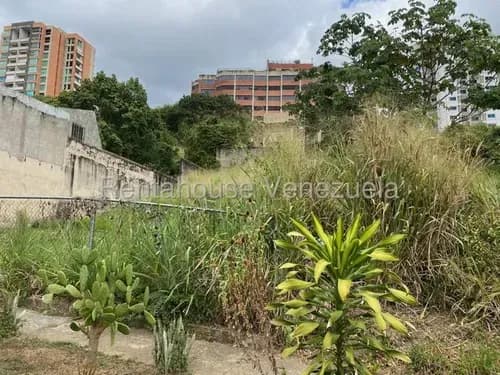 Terreno Residencial En Venta, Zona Segura Excelente Ubicacion Akmg El Parral Valencia 26-11338