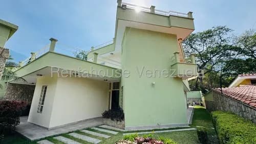 Casa Amplia Con Espacios Acogedores De Niveles En Maracay 26-17040 Gbf