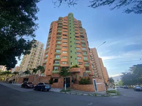 *nueva Captación Apartamento En Venta La Trigaleña Alta, Valencia Res. La Villette* *164 M2* Piso Bajo 2 Habitaciones (principal Con Baño Y Vestier) 1 Estudio 3 Baños 2 Estacionamientos. An.
