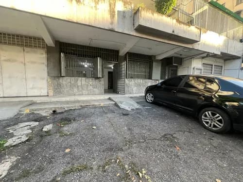 Se Alquila Local Comercial En Santa Mónica