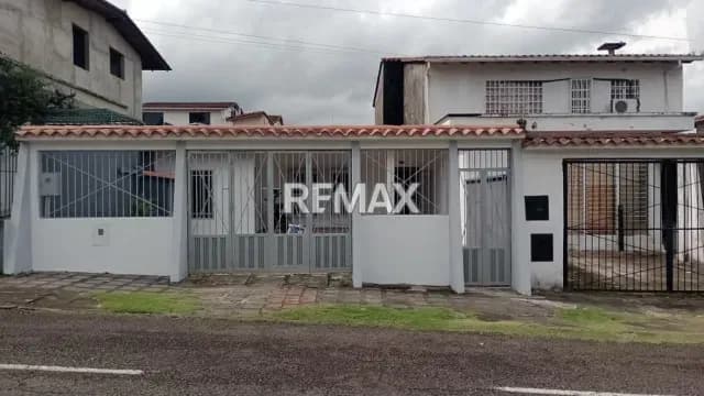 Venta Casa Doble Propósito a Pie de Calle