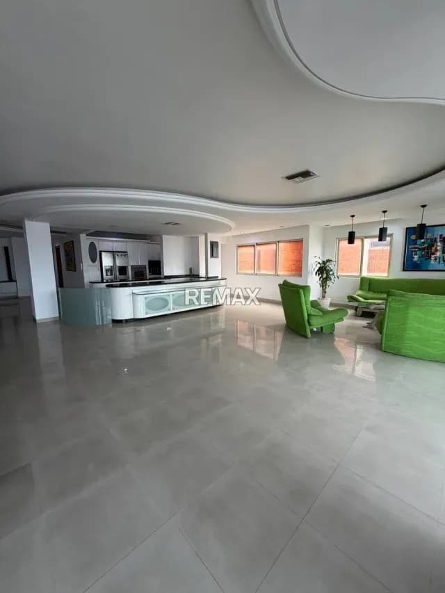 En venta apartamento en el conjunto residencial Garden Suite ubicado en la Urb La soledad