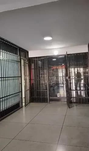 Carolina Romero Vende Excelente Oficina A Media Cuadra De La Av. Bolívar Y A Pocos Metros De La Av Cedeño, En Los Colorados Edificio Juncal (viof-018). Sólo Clientes