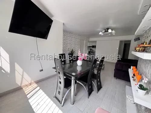 Maravillosa Oportunidad De Inversión En Una De Las Urbanizaciones Con Mas Ventas La Urbina Se Vende Apartamento Remodelado De 93 Mts2 Bien Distribuidos En Piso Bajo