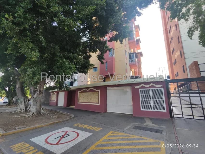 Apartamento (Duplex) en Venta en Zona Este, Lara