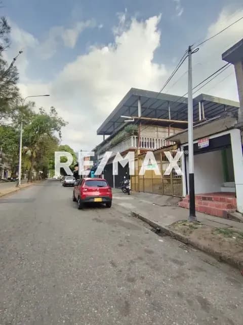 Local comercial En Alquiler Ubicado En Zona Comercial de la Avenida Principal Unidad Vecinal