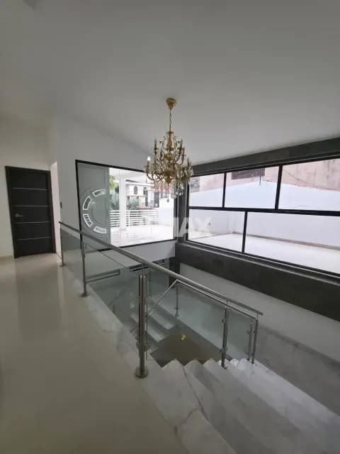 Casa en venta en Colinas de Santa Rosa Norte
