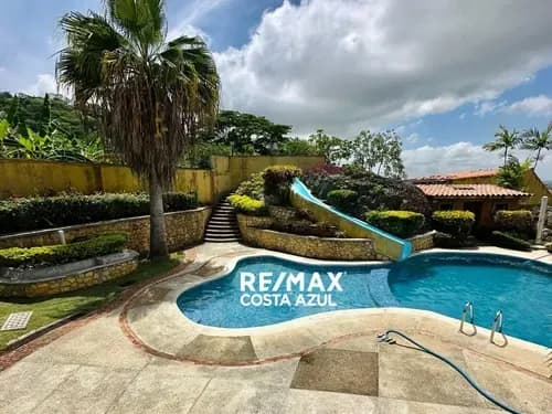 En Venta Town House Listo Para Disfrutar En El Hermoso Conjunto Bello Horizonte En Tucacas Estado Falcón.