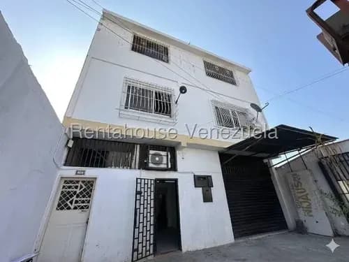 Local En Alquiler En Zona Centro De Maracay Aragua 26-19559 Ig