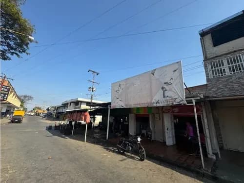 Locales En Pereferico La Candelaria