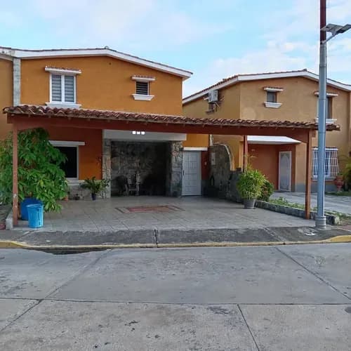 Town House En San Diego Resd. Valle Real