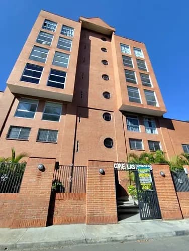 Leslie Ofrece En Venta Oficina Las Acacias 03-39