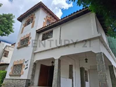 Quinta en venta en la Urbanización Altamira, Chacao. L.Ll