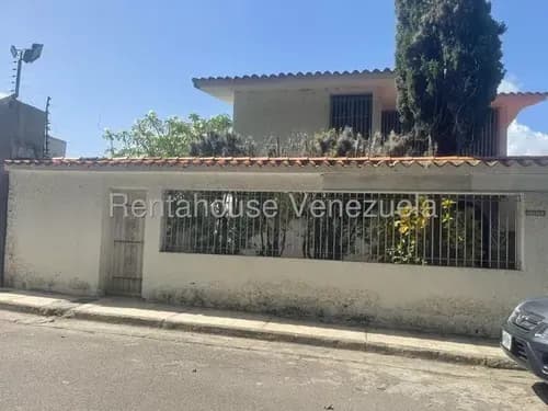 Casa En Venta En Prados Del Este 26-14733