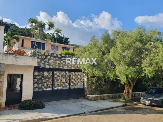 Casa de Lujo en Venta en La Viña, Calle Páez