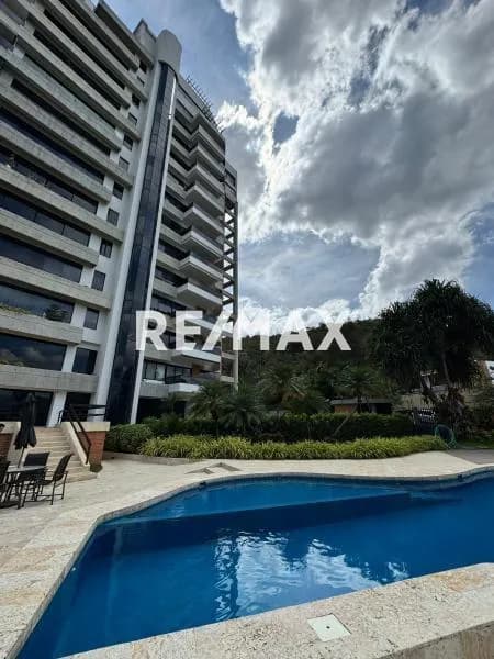 Apartamento en Venta en Altos de Guataparo, Residencias La Defense