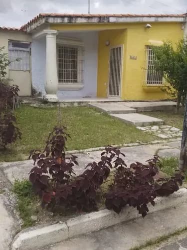 Venta Casa Res. Araguaney Flor Amarillo Valencia Edo. Carabobo Z09-04