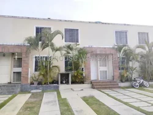 Lcda. Milagros Carrasquel Casa Alquiler Cabudare Lara Caminos De Tarabana Economica Residencial Economico Código Inmobiliaria Rent-a-house 26-14923