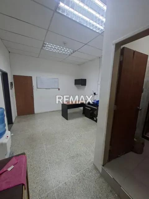 VENTA LOCAL COMERCIAL TIPO OFICINA