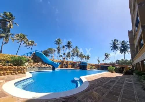 En Venta Comodo Y Amplio Apartamento En Conjunto Playa Los Cocos Garden Frente Al Mar, Chichiriviche Te Presento Esta Oportunidad De Tener Tu Apartamento Frente Al Mar. Ubicado En La Calle Principal