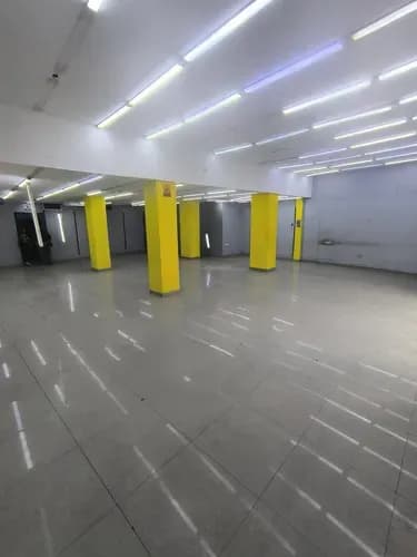 Alquiler Fijo Local Comercial La Candelaria Caracas A Pocos Metros De La Plaza Ideal Para Restaurante Tasca Tienda Zapatos Muebles Ropa Telecomunicaciones Etc