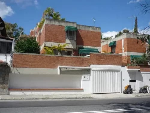 Casa En Venta, Urb. Los Naranjos Del Cafetal
