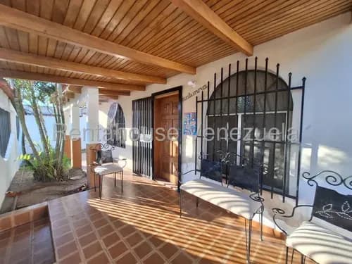 Casa En Venta En Cagua Aragua 25-12905 Irrr