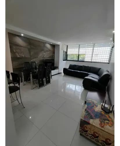 Se Alquila Apartamento Remodelado 95m2 Chuao 8846