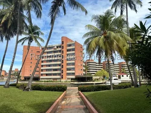 Apartamento En Alquiler En Plaza Marina Lechería 26-10555 Iq