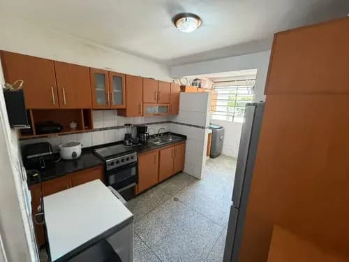 En Venta Amplio Apartamento En Urb. Camoruco Al Lado De La Cruz Roja 119mts