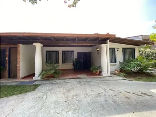 En Venta Terreno O Casa Para Remodelar 470m2/terr.1250m2 La Lagunita