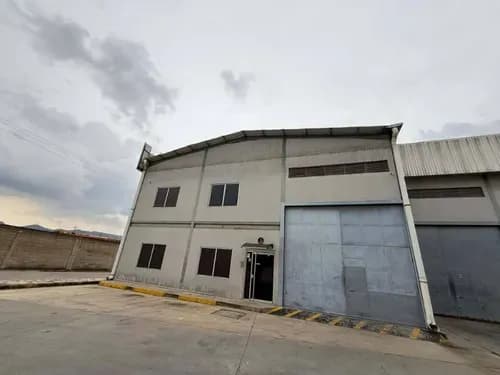 En Alquiler Impecable Galpon En Ciudad Industrial La Unión En El Municipio San Diego Con Mobiliario Aires Y Todos Los Servicos Requeridos Alta Seguridad
