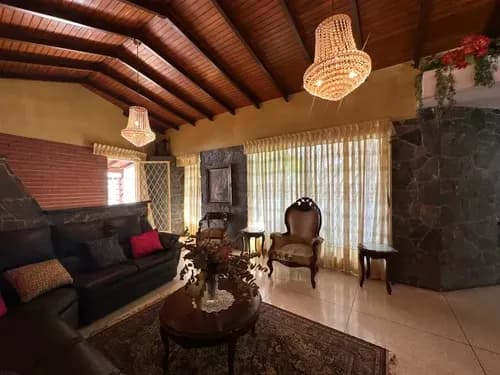 Casa El Marques En Venta Parte Media (i.a)
