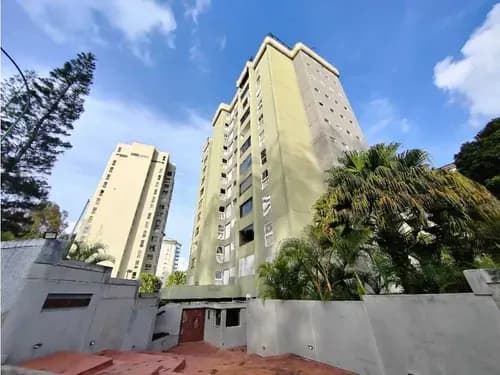 Se Vende Apartamento 205m2 Los Naranjos 4971