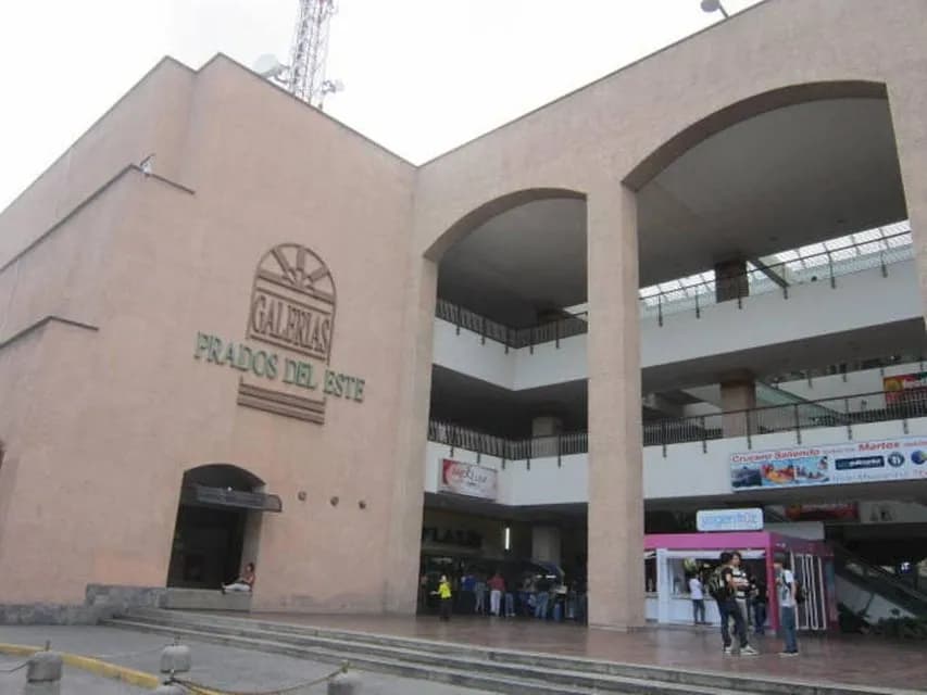 Comercial (Local Comercial) en Venta en Prados del Este, Distrito Metropolitano