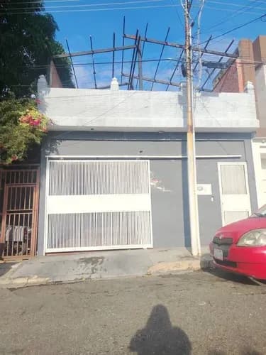 Np Oportunidad Única Se Vende Amplia Casa De Dos Planta En San Diego Código 320798