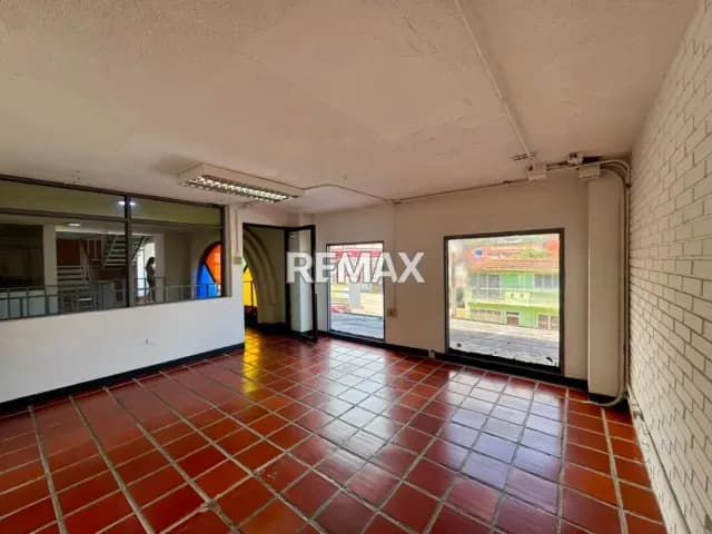 Local. Alquiler. Barrio Obrero