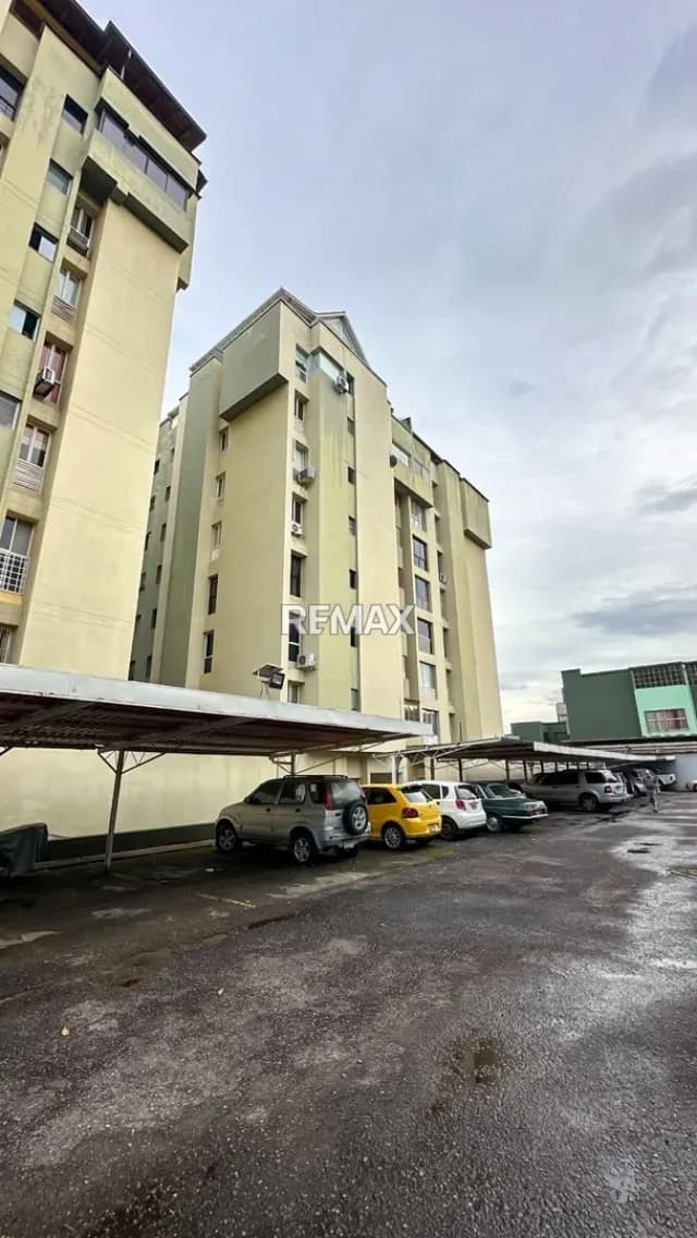 En Venta Apartamento en el Conjunto Residencial el Tamá Torre Limoncito Piso 6