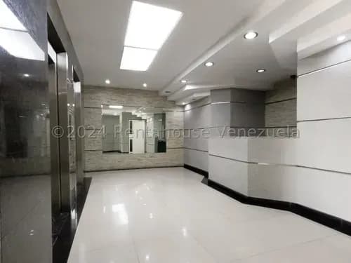 *al/ / Oficina Comercial En Alquiler Nueva Segovia Barquisimeto Lara, Venezuela, Cod. 25-2442 / 2 B/72 M2