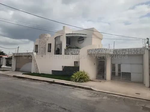 Hermosa Casa En Venta En La Exclusiva Urb. Corinsa En La Ciudad De Cagua Puo 25-14587