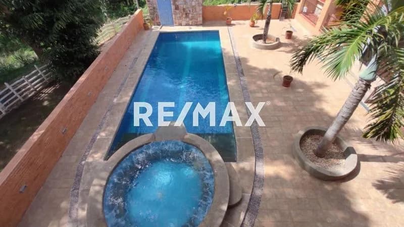 Casa en venta en el Safari Country Club 8300 Metros2