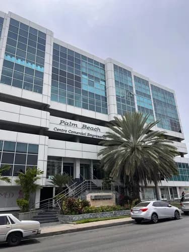 Local Comercial A Píe De Calle En El Palm Beach
