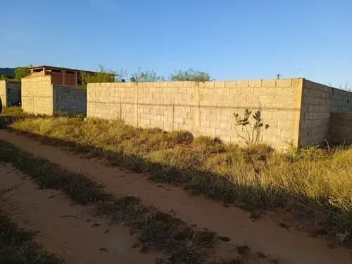 Excelente Terreno Urbano, Tiene Muro Perimetral, Y Un Tanque Subterráneo