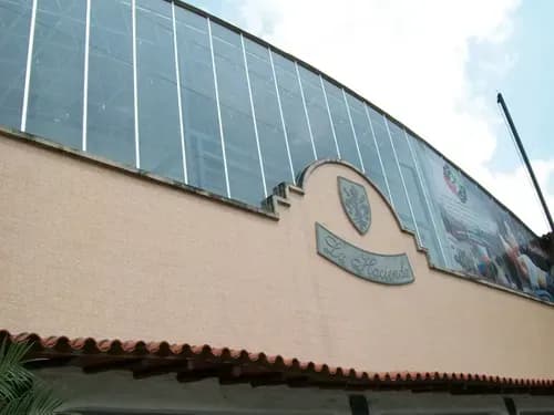 Local Comercial En Cc La Hacienda Guatire. Centrico En Castillejo