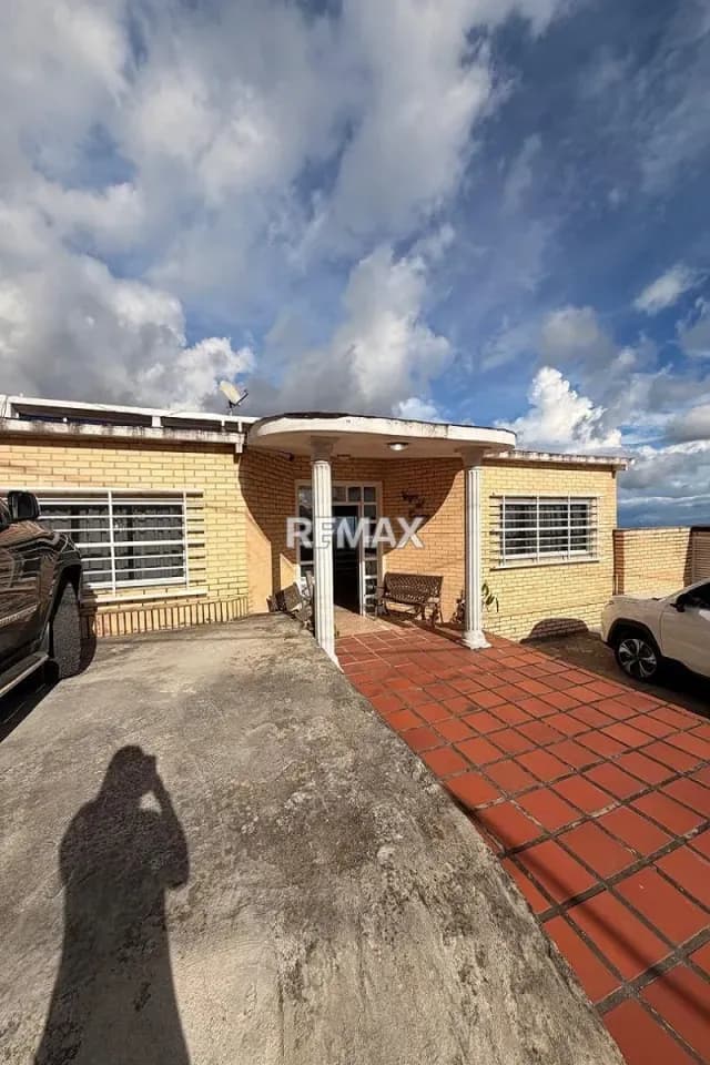 Venta de Casa en Alto de los Guayabitos, Caracas