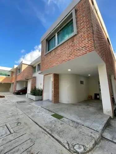 Maravilloso Townhouse En Venta Totalmente Remodelado Parque El Retiro San Antonio Gm