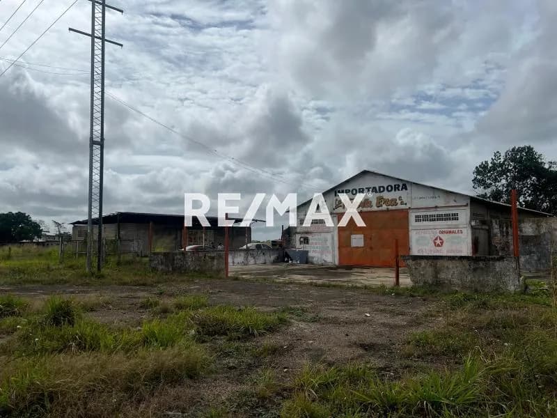 Se Vende Terreno de 16 Hectáreas con Galpones en Costo Abajo, vía La Toscana, Maturín, Estado Monagas