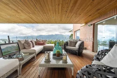 Casa En Venta En Alto Hatillo Calle Cerrada Terraza 3 Niveles Vista Panoramica