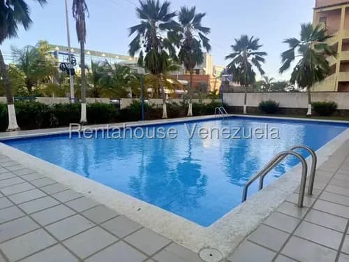 Mcgf Hermoso Apartamento Ubicado En La Zona Más Buscada De La Isla De Margarita, Costa Azúl. A Solo Paso Del Centro Comercial La Vela, A Una Cuadra De La Playa Excelente Ubicación. Este Maravilloso Y